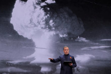 Podpredseda Rady bezpečnosti Ruskej federácie Dmitrij Medvedev. FOTO: Reuters