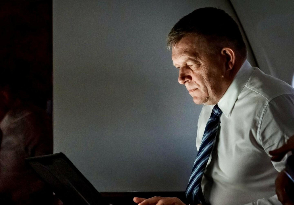 Premiér Robert Fico takto na sociálnej sieti ilustroval odpoveď na list predsedníčky Komisie Ursuly von der Leyenovej. FOTO: FB/Robert Fico