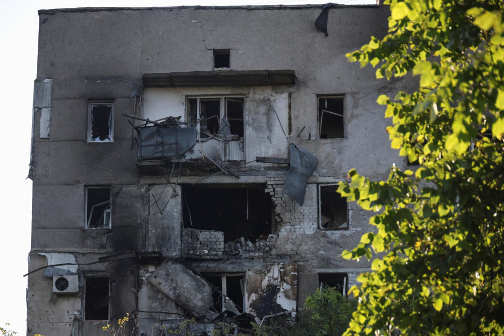 Bytový dom zasiahnutý ruským útokom v Odese. FOTO: Reuters