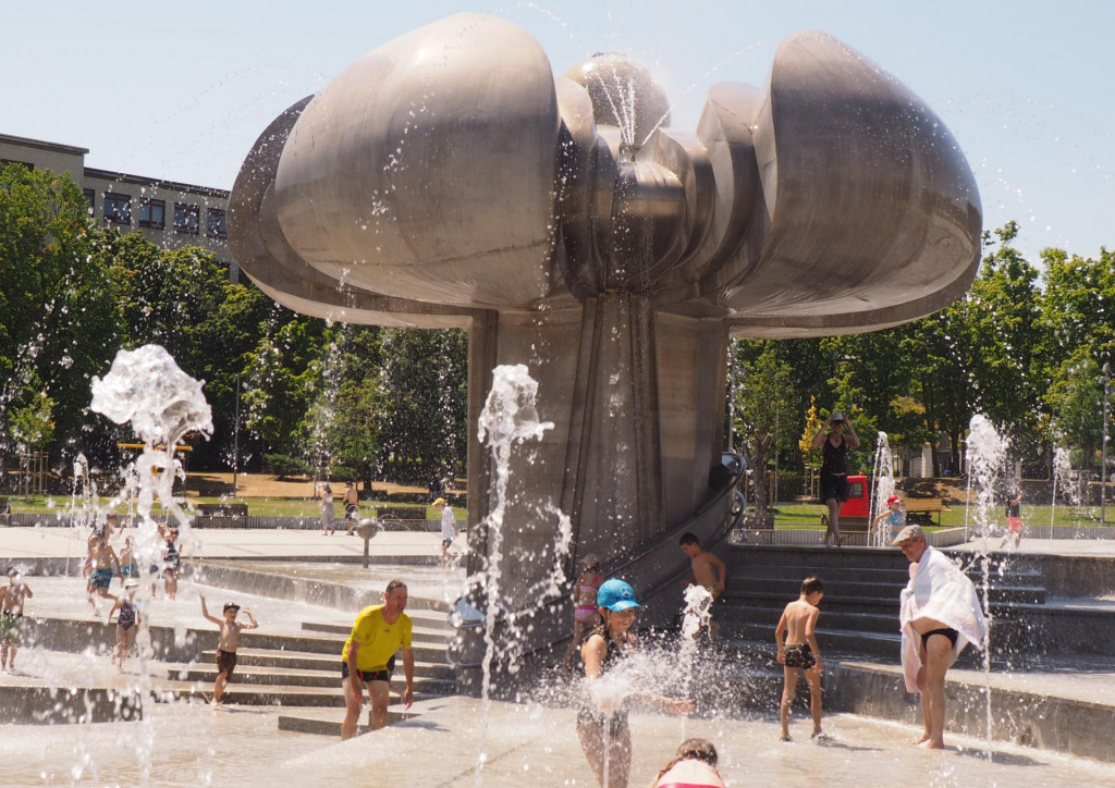 Horúčavy v Bratislave. FOTO: TASR/Miroslav Košírer