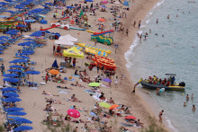 Komora v tejto súvislosti poukázala aj na svoj program Bližšie k ľuďom, prostredníctvom ktorého dlhodobo vyvíja vlastné informačné a vzdelávacie aktivity a upozorňuje občanov na možné riziká, ktoré neskôr vedú až k exekúcii. FOTO: REUTERS