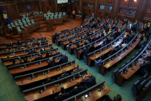 Podľa kosovských zákonov nie je bez predsedu možné považovať parlament za ustanovený. FOTO: REUTERS