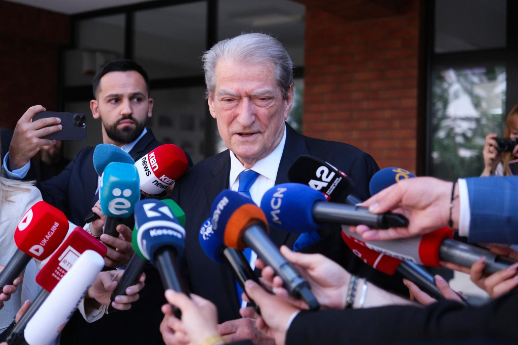 Sali Berisha, predseda najväčšej albánskej opozičnej Demokratickej strany. FOTO: TASR/AP