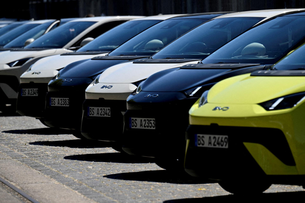 Čínska automobilka BYD odloží masovú výrobu vo svojom novom závode na elektromobily v Maďarsku v roku 2026. FOTO: Reuters