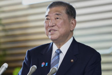 Japonský premiér Šigeru Išiba po oznámení dohody so Spojenými štátmi neskrýval spokojnosť. FOTO: TASR/AP