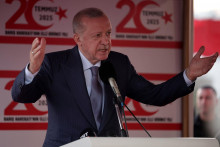 Turecký prezident Erdogan sa snaží o dohodu na ukončení ruskej agresie na Ukrajine. FOTO: Reuters