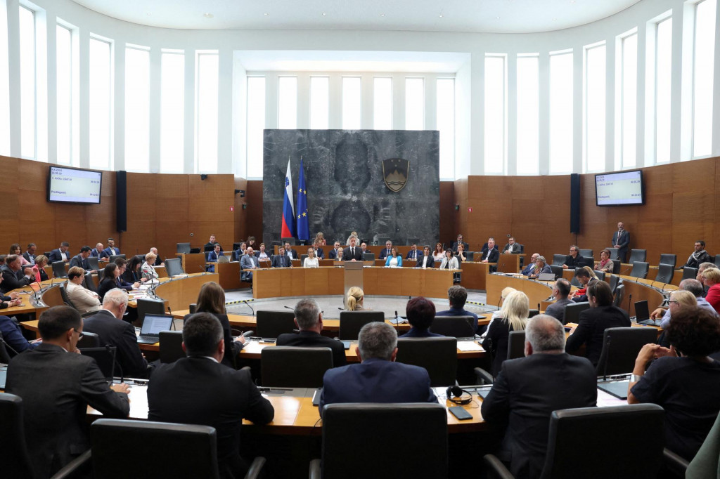 Slovinský parlament schválil návrh zákona o asistovanej samovražde. FOTO: Reuters