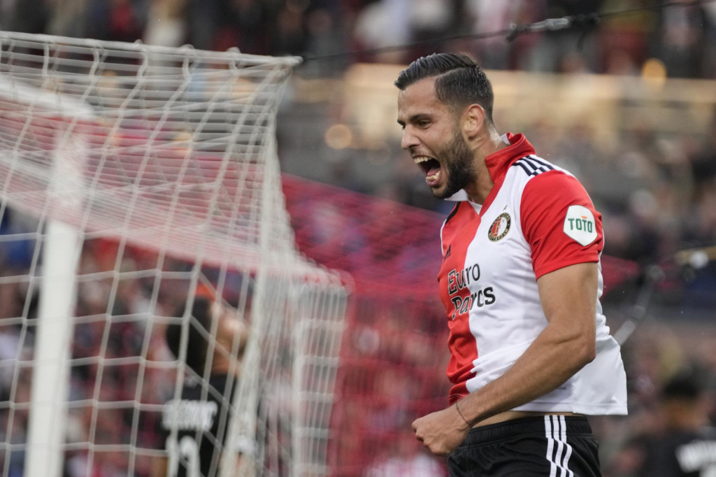 Na archívnej snímke slovenský futbalista v drese Feyenoordu David Hancko. FOTO: TASR/AP