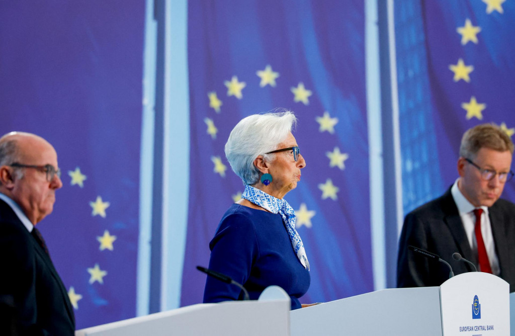 Prezidentka Európskej centrálnej banky Christine Lagardeová sa prihovára médiám po zasadnutí Rady guvernérov ECB. FOTO: REUTERS