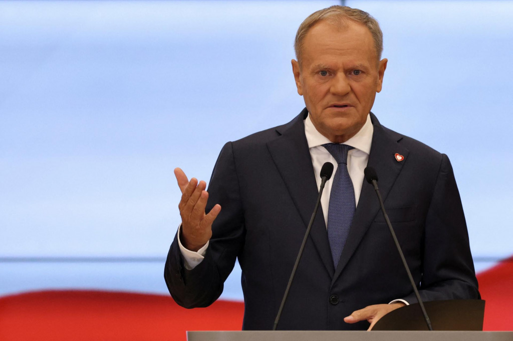 Poľský premiér Donald Tusk oznámil, že ministri musia hlasovať jednotne, inak budú odvolaní. FOTO: REUTERS