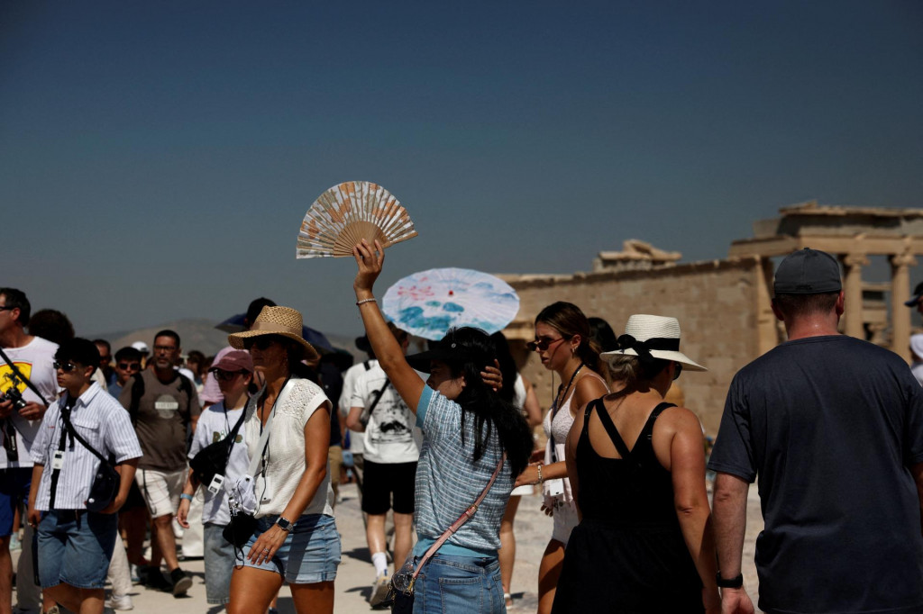 Grécko už od pondelka sužuje vlna horúčav s teplotami presahujúcimi 40 stupňov Celzia. FOTO: Reuters