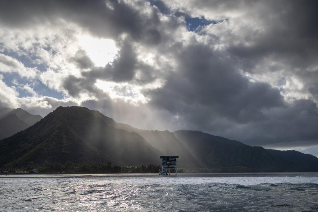 Útoky žralokov sú vo Francúzskej Polynézii zriedkavé a najčastejšie sa zameriavajú na podmorských rybárov alebo ľudí, ktorí sa venujú kŕmeniu žralokov. FOTO: REUTERS
