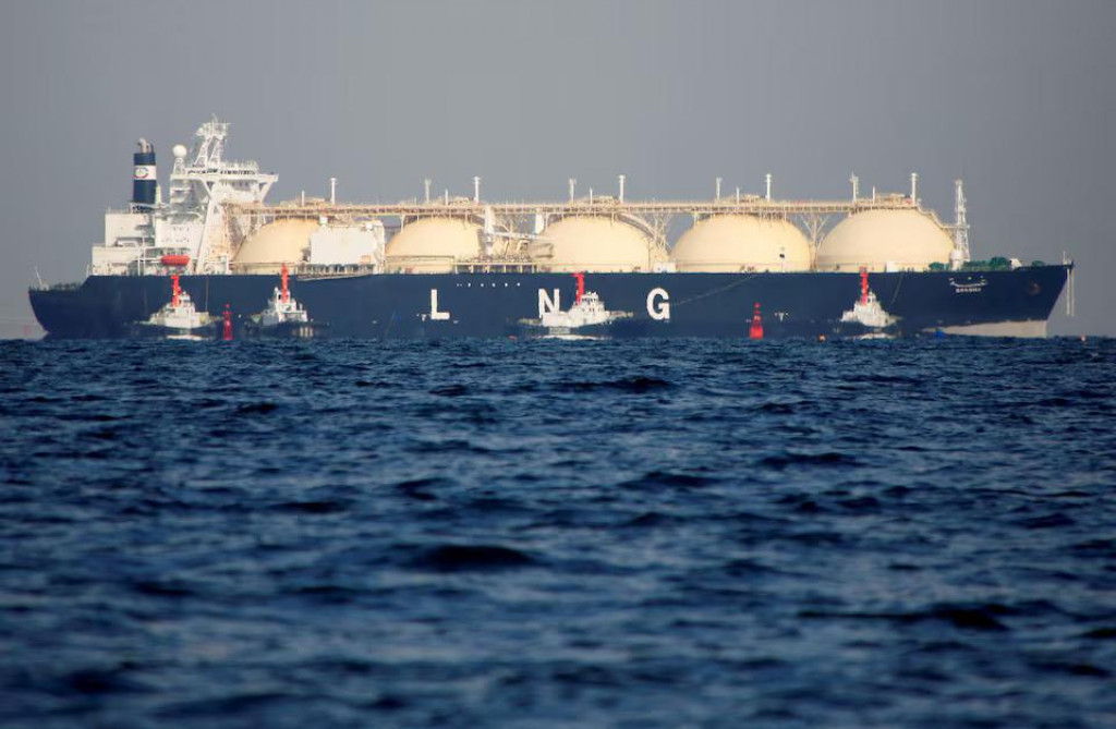Tanker spoločnosti QatarEnergy LNG, ktorá je druhým najväčším vývozcom skvapalneného zemného plynu (LNG) na svete. FOTO: Reuters
