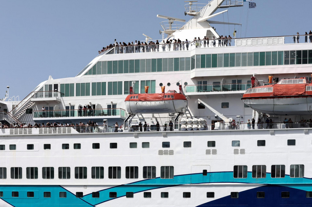 Grécky minister civilnej ochrany Michalis Chrisochoidis po incidente vyhlásil, že každý, kto bude brániť občanovi tretej krajiny v návšteve Grécka „bude stíhaný podľa zákona proti rasizmu“. FOTO: REUTERS