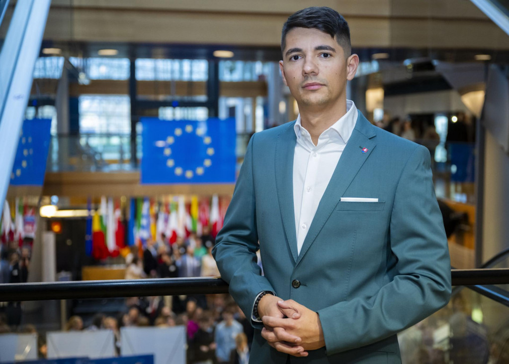 Europoslanec Erik Kaliňák je aj predsedom zboru poradcov premiéra Roberta Fica. FOTO: TASR/J. Kotian