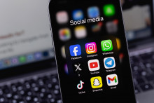 Viete, ktoré mobilné aplikácie vás najviac špehujú?