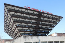 budova Slovenského rozhlasu na Mýtnej ulici v Bratislave. FOTO: Peter Mayer/MAFRA