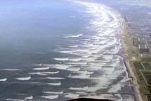 Letecký pohľad na pobrežie pri japonskom meste Tatejama (30. júla 2025). FOTO: Profimedia