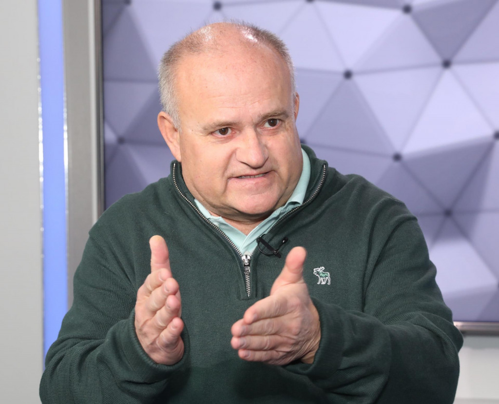 Jozef Mih&aacute;l &ndash; b&yacute;val&yacute; minister pr&aacute;ce, politik, expert na dane a odvody. FOTO: HN/Peter Mayer