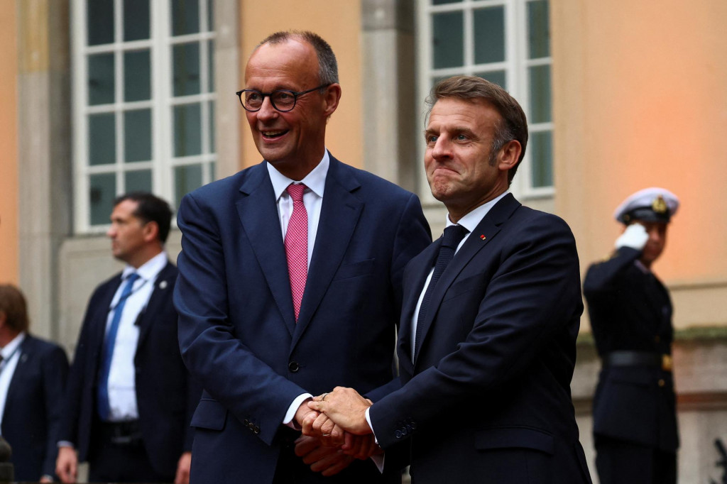 Nemecký kancelár Friedrich Merz a francúzsky prezident Emmanuel Macron. FOTO: REUTERS