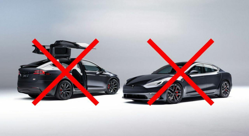 Tesla Model X a Model S