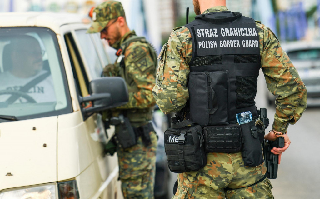 Šéf poľskej pohraničnej stráže Robert Bagan v nedeľu informoval, že od zavedenia kontrol zo 7. júla bol vstup do Poľska zamietnutý celkovo 185 osobám, a to 124 osobám na hraniciach s Nemeckom a ďalším 61 na hraniciach s Litvou. FOTO: REUTERS