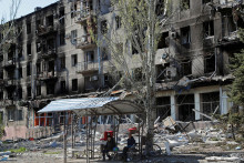 Zničené časť mesta Mariupol. FOTO: Reuters