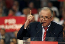 Bývalý rumunský prezident Ion Iliescu v roku 2009. FOTO: REUTERS