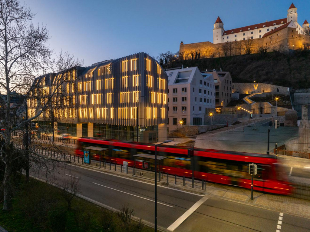 Na snímke je projekt Vydrica developera Lucron, pod Bratislavským hradom. ILUSTRAČNÉ FOTO: Archív