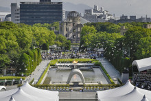 V západojaponskej Hirošime sa konala spomienková ceremónia k 80. výročiu, keď Američania zvrhli na mesto atómovú bombu. FOTO: Reuters/Kjódó