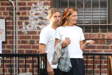 Katie Holmes a Joshua Jackson už spolu randili. Teraz natáčajú spoločne film a zdá sa, že si dvojica rozumie aj po vypnutí kamier.
