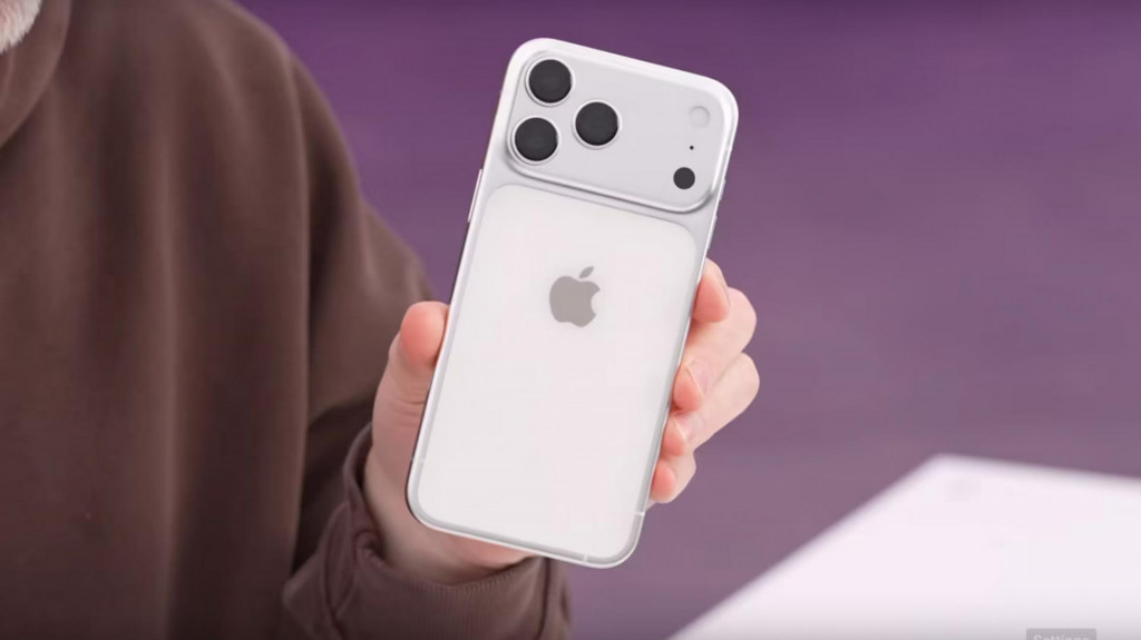 Maketa chystaného smartfónu iPhone 17 Pro Max