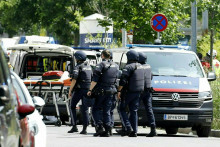 Polícia zasahuje po streľbe na škole v rakúskom meste Graz.
FOTO: Profimedia