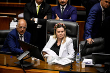 Líder Senátu Davi Alcolumbre kritizoval protest ako „svojvoľné presadzovanie vlastných pravidiel“ a označil tieto kroky za nekompatibilné s demokratickými princípmi. FOTO: REUTERS