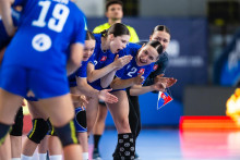 Slovenské hádzanárky do 17 rokov slávia. FOTO: Slovak Handball Federation