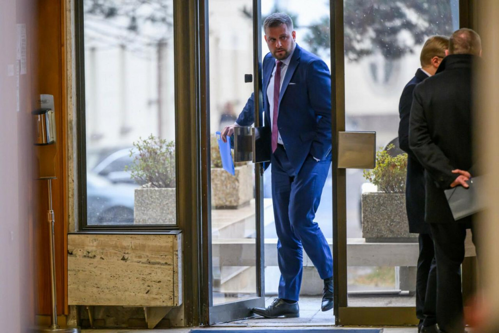 Minister zdravotníctva Kamil Šaško v pondelok oznámi riešenie záchrankového tendra. FOTO: TASR/J. Novák