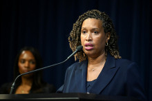 Na snímke starostka amerického hlavného mesta Washington Muriel Bowserová. FOTO: REUTERS