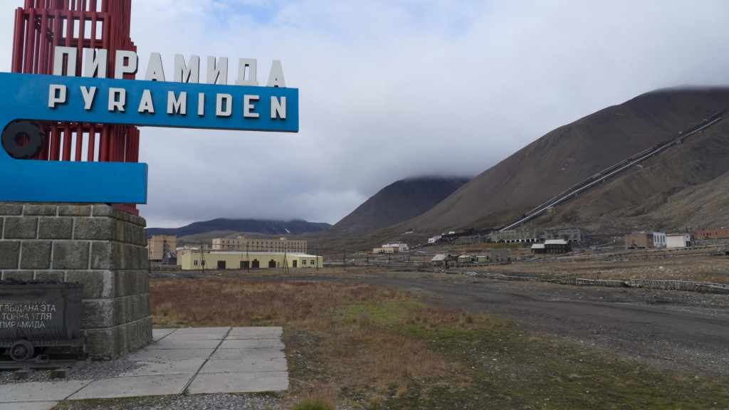 Pyramiden.