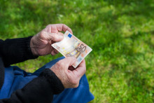 Vzhľadom na rast cien energií, potravín a služieb výška valorizácie nemusí vykompenzovať reálny nárast životných nákladov. 