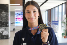 Kapitánkou čerstvých hádzanárskych majsteriek Európy do 17 rokov bola spojka Barbora Karkušová. FOTO: HN/Peter Mayer