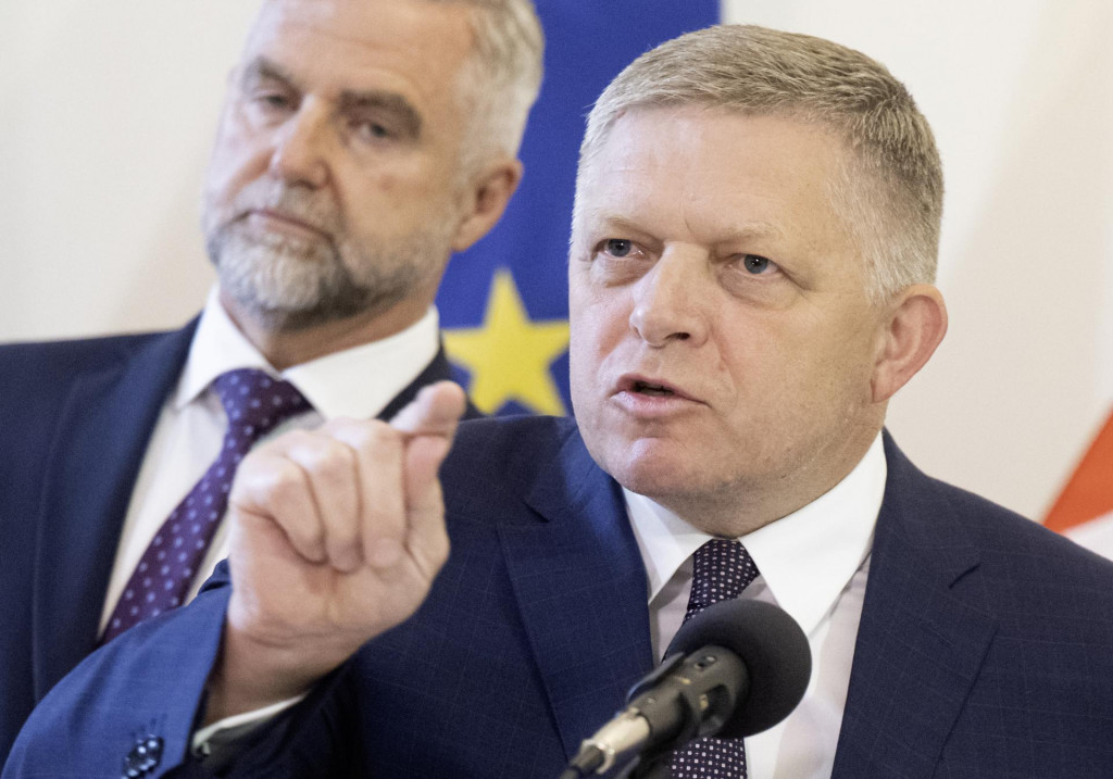 Premiér Robert Fico a podpredseda Národnej rady Tibor Gašpar. FOTO: TASR/Martin Baumann