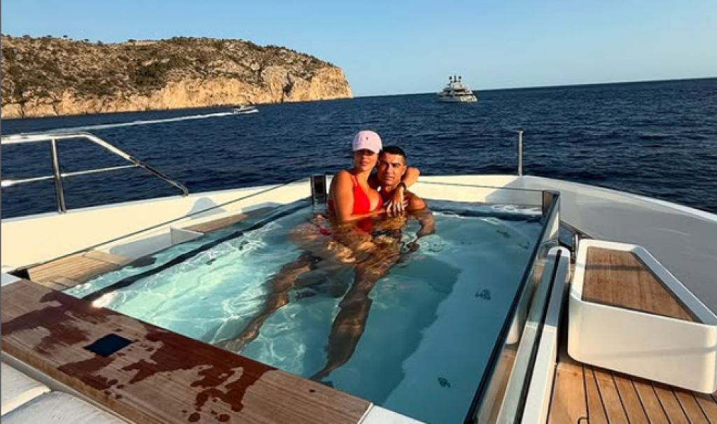 Ronaldo požiadal Georginu o ruku.