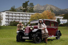 Na snímke je v retroštýle fotografia hotela Morava v Tatranskej Lomnici.

FOTO: hotel-morava.sk
