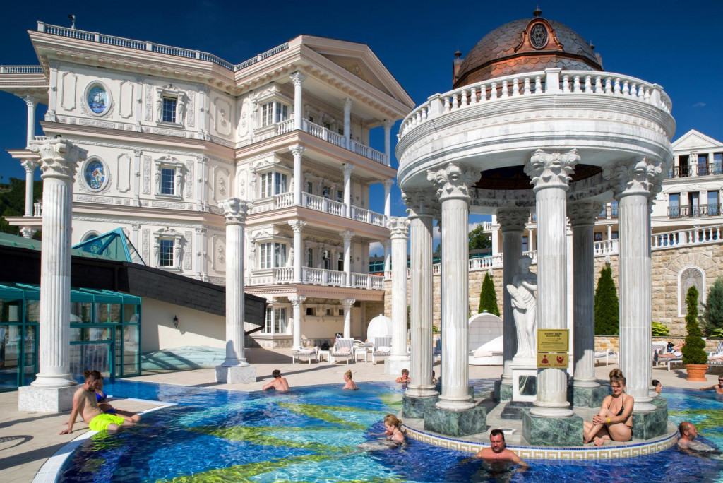 Choroby pohybového ústrojenstva sú dlhodobo výrazne prevažujúcou indikáciou kúpeľnej liečby u dospelých. FOTO: Dreamstime