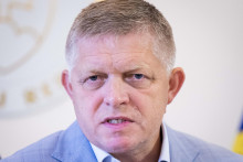Predseda vlády Robert Fico chce budúci týždeň rokovať s dôchodcovskými správcovskými spoločnosťami. FOTO: TASR/J. Kotian