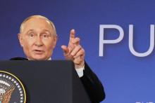Ruslý prezident Vladimir Putin počas aljaškého summitu. FOTO: REUTERS