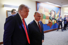 Americký prezident Donald Trump a ruský prezident Vladimir Putin rokovali na Aljaške. FOTO Reuters