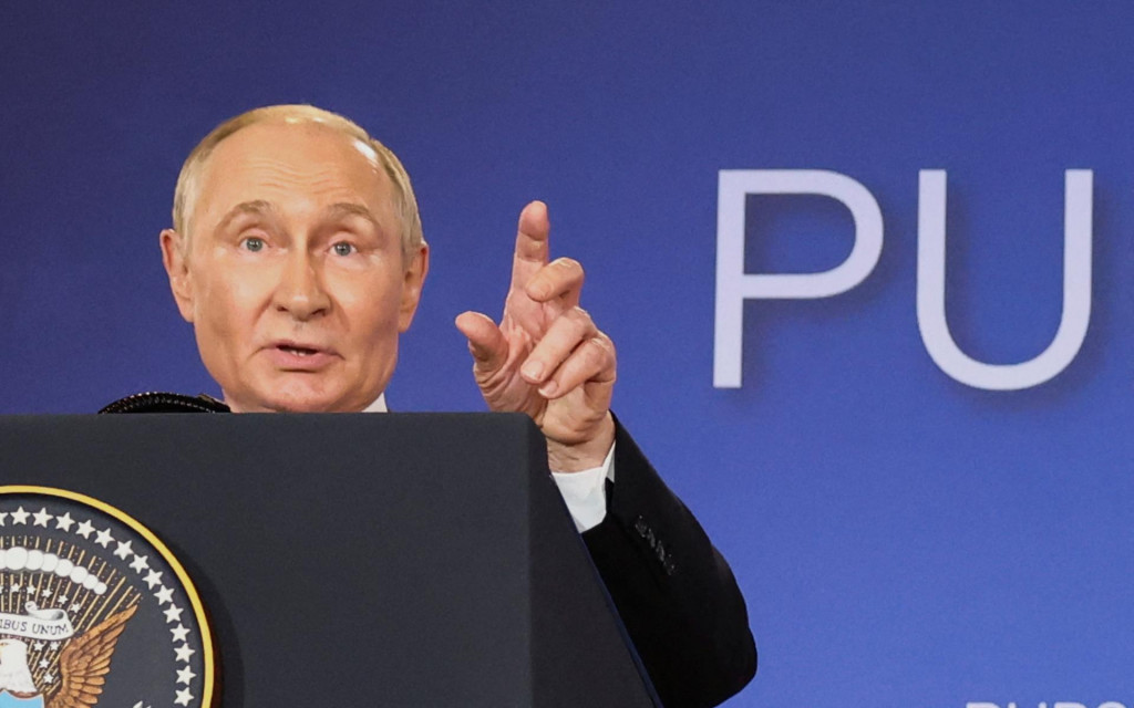 Ruslý prezident Vladimir Putin počas aljaškého summitu. FOTO: REUTERS