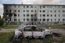 Bytový dom zasiahnutý ruským dronom v Charkove. FOTO: Reuters