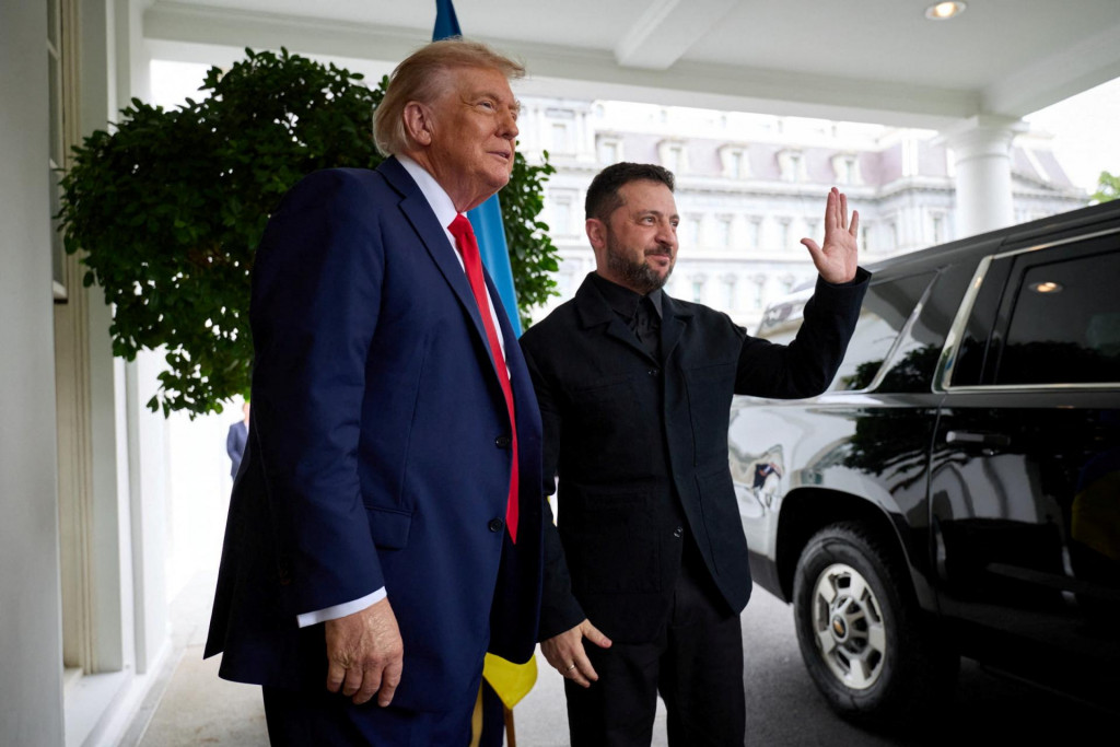 Americký prezident Donald Trump and ukrajinský prezident Volodymyr Zelenskiyna stretnutí v Bielom dome. FOTO: Ukrainian Presidential Press Ser